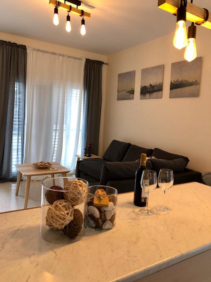 Luxury Industrial House 8 Apartment Paphos Bagian luar foto